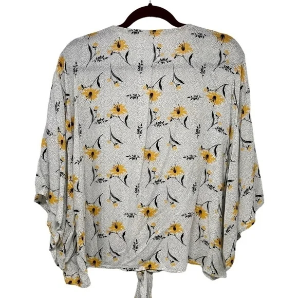 Maurice’s Floral V NeckTie Waist 3/4 Sleeve Top Women’s 0X - Picture 6 of 10